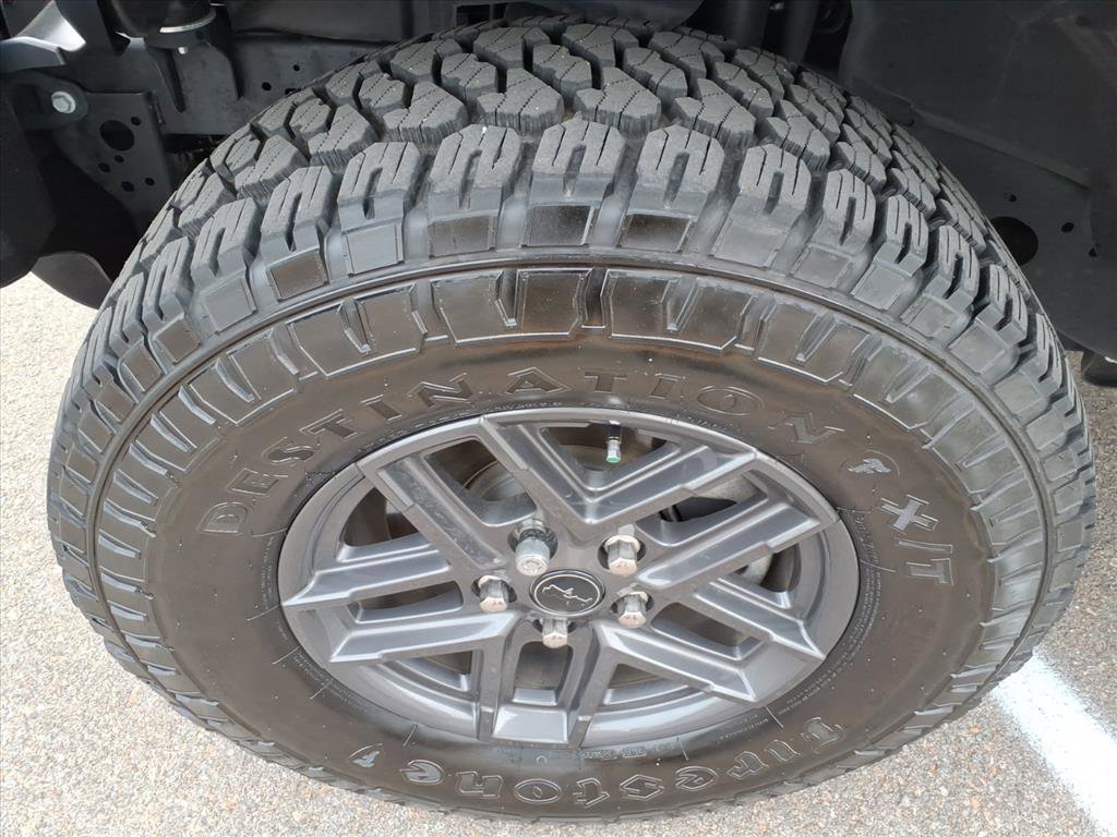 Used 2024 Jeep Gladiator Sport AWD/4WD image 4