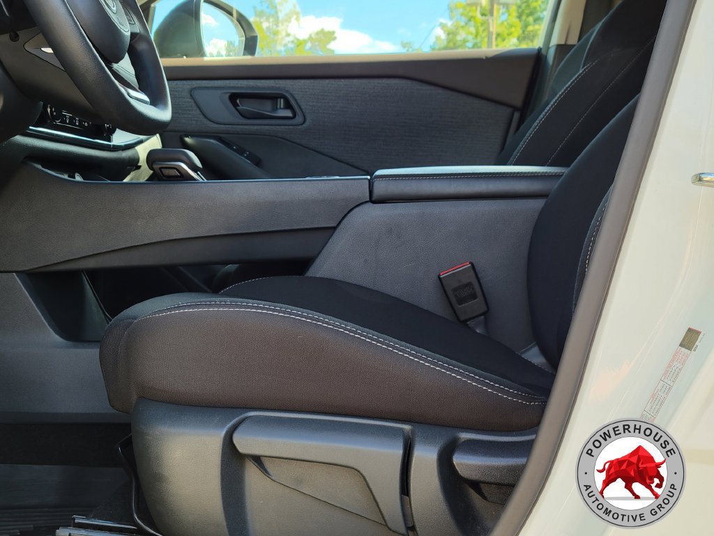 Used 2023 Nissan Rogue S AWD/4WD image 23