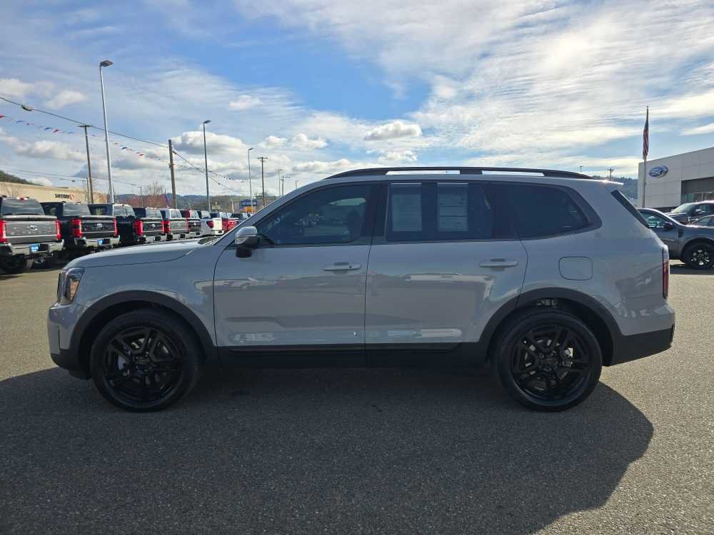 Used 2025 Kia Telluride EX X-Line image 2