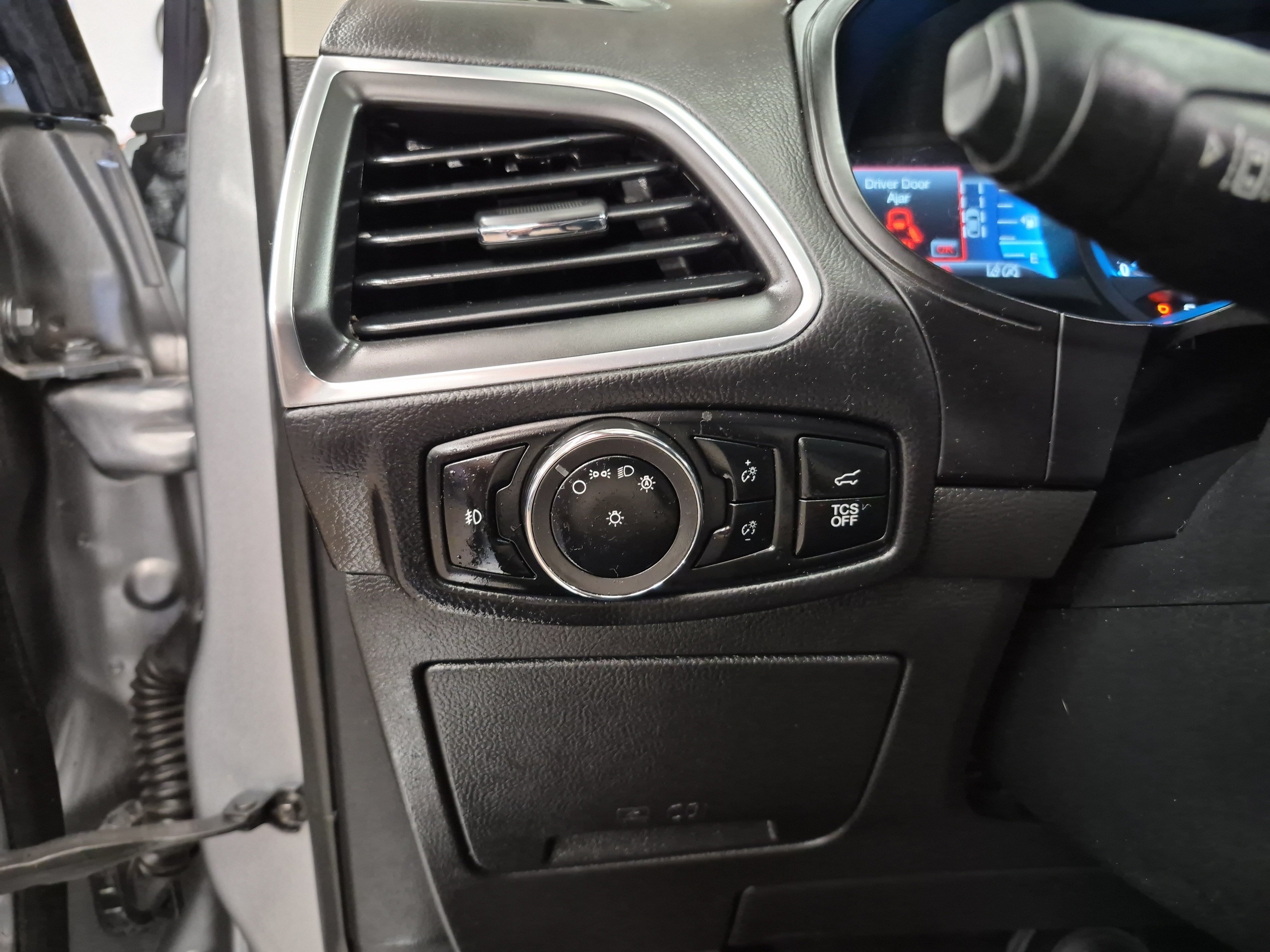 Certified 2024 Ford Edge Titanium AWD/4WD image 22