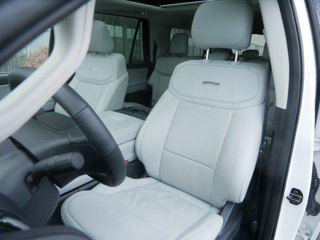 Certified 2025 Ford Expedition Max Platinum image 8