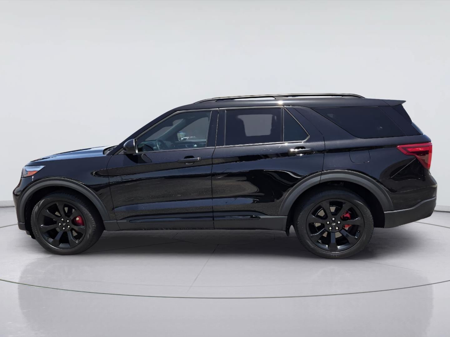 Certified 2023 Ford Explorer ST w/ ST Street Pack RWD image 3
