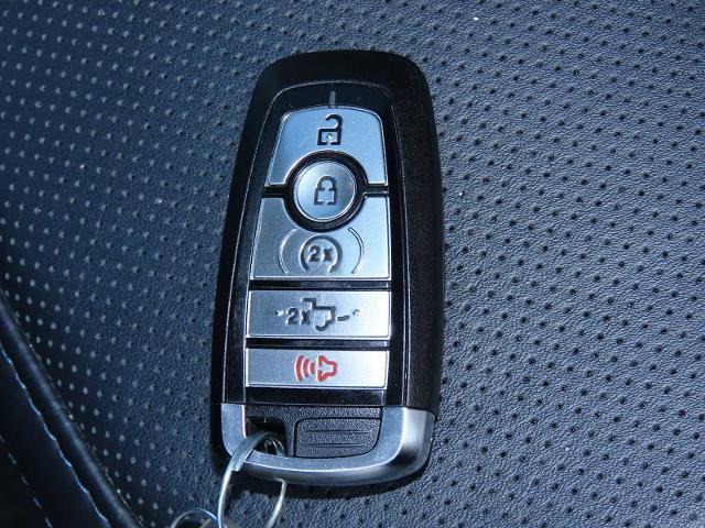 Certified 2025 Ford F150 Platinum w/ Equipment Group 702A High image 37