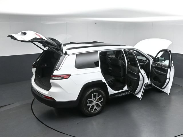 Used 2025 Jeep Grand Cherokee L Limited w/ Luxury Tech Group II AWD/4WD image 60