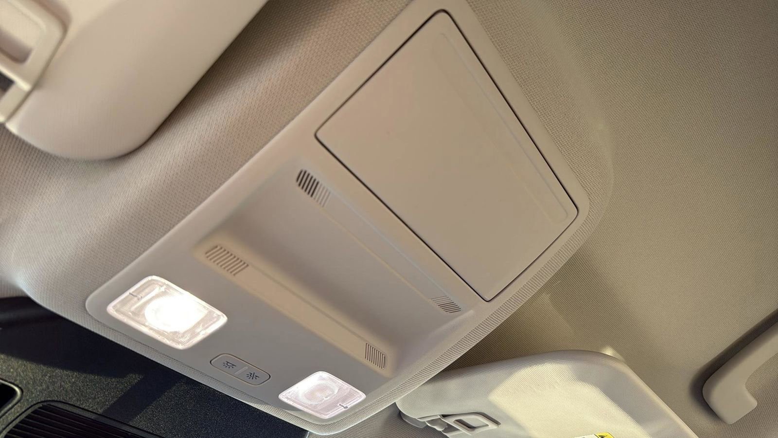 Certified 2022 Ford Escape SE w/ SE Sport Appearance Package image 23