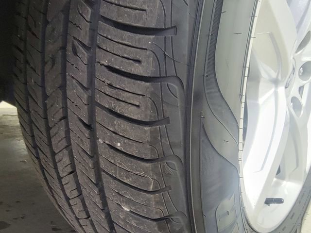 Certified 2019 Ford Explorer XLT w/ Equipment Group 202A FWD image 11