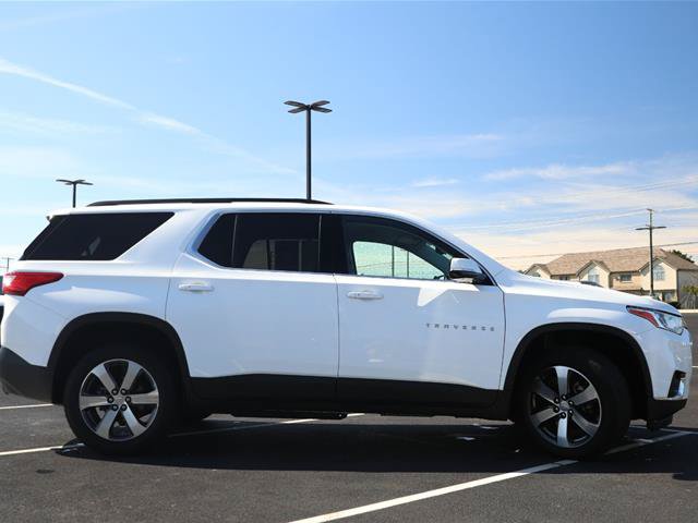 Used 2019 Chevrolet Traverse LT w/ LT Premium Package AWD/4WD image 7
