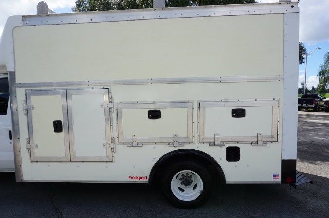 Certified 2024 Ford E-350 and Econoline 350 Super Duty w/ Power Windows & Locks Group RWD image 26