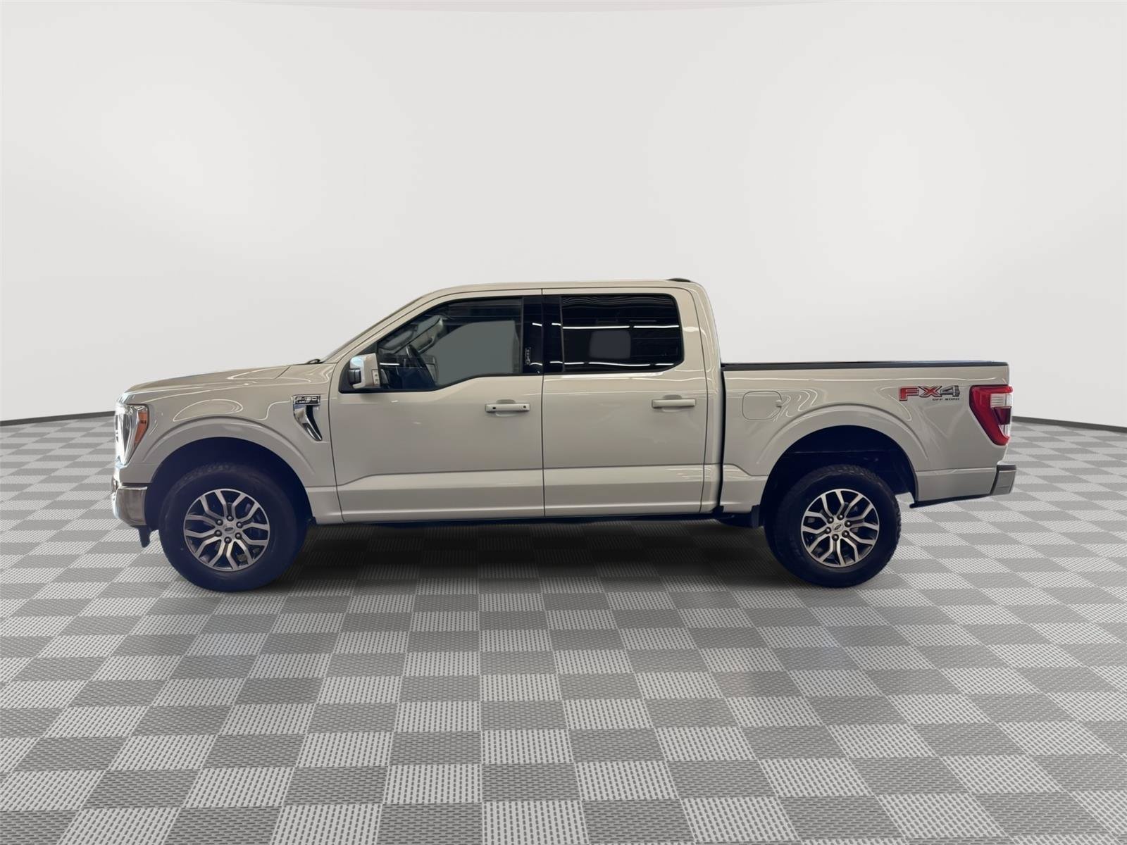 Certified 2022 Ford F150 Lariat w/ Equipment Group 501A Mid AWD/4WD image 2
