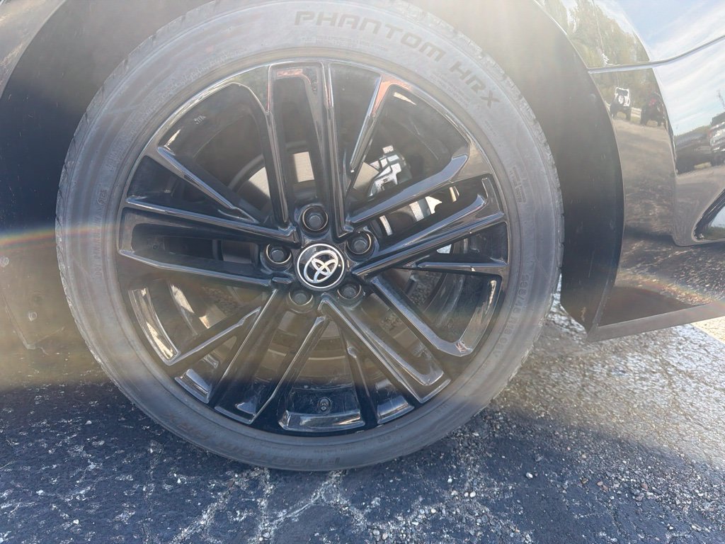 Used 2025 Toyota Camry SE FWD image 32