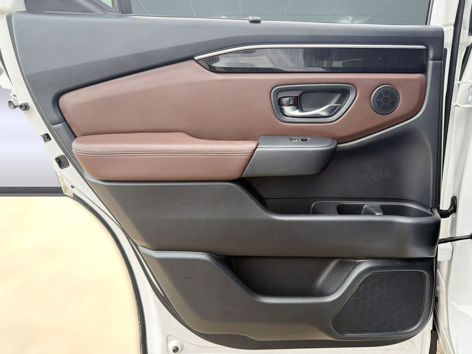 Used 2025 Honda Pilot Elite image 25
