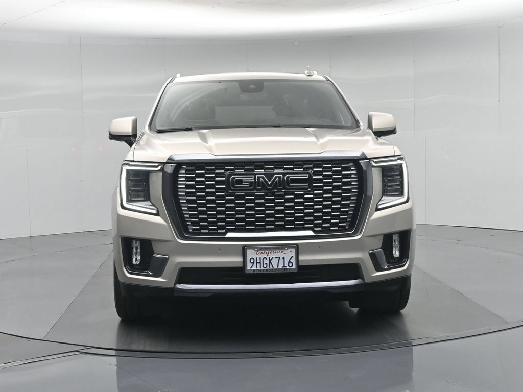 Used 2023 GMC Yukon XL Denali Ultimate AWD/4WD image 32