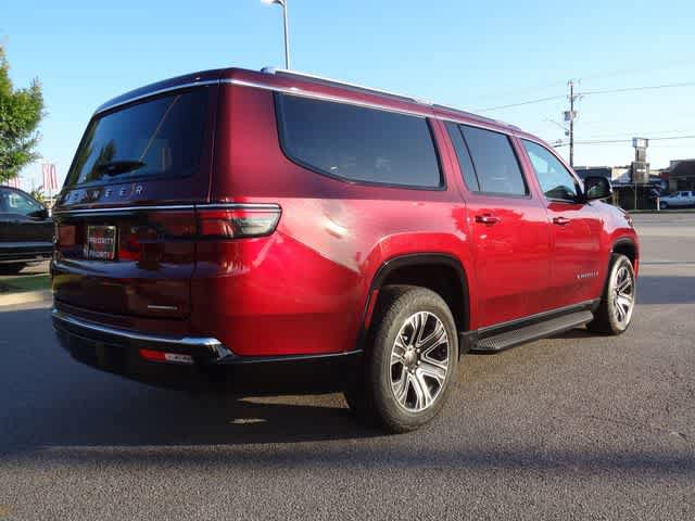 Used 2024 Jeep Wagoneer L Series II w/ Flexible Seating Group AWD/4WD image 3