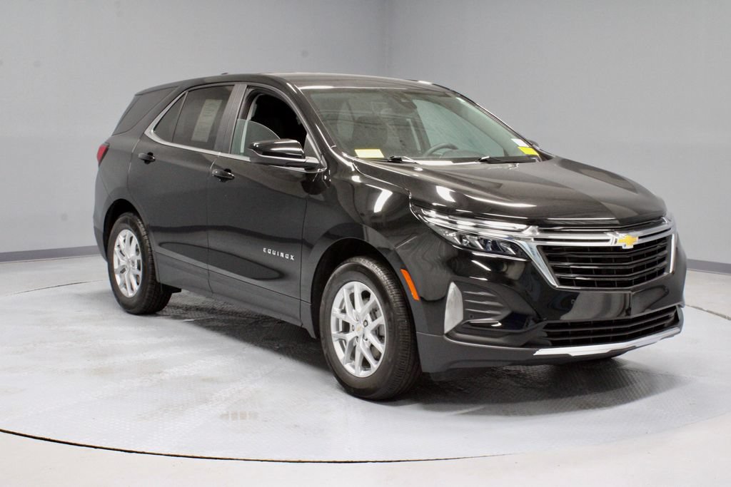 Used 2024 Chevrolet Equinox LT w/ LPO, Floor Liner Package FWD image 1