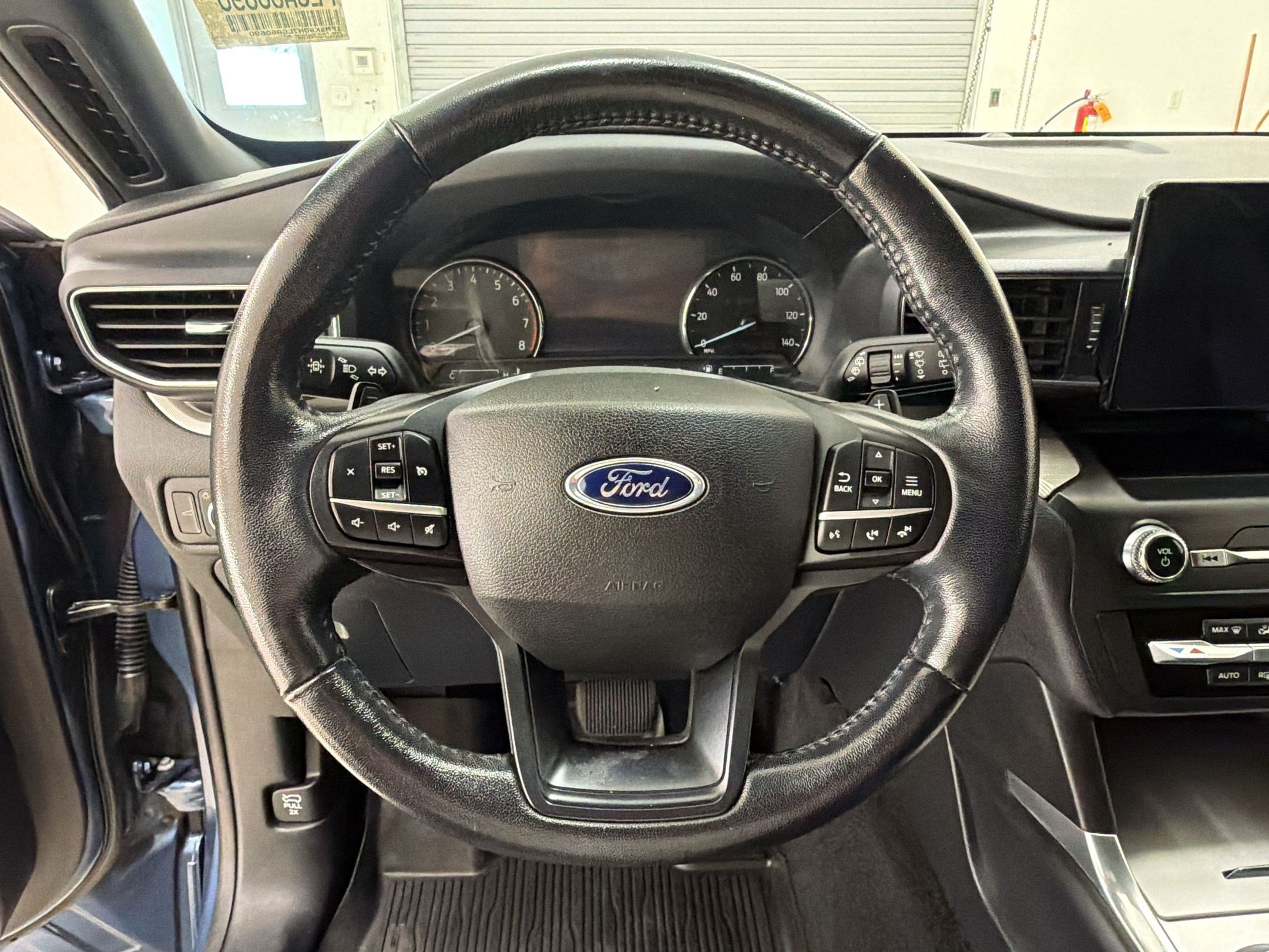 Certified 2020 Ford Explorer XLT w/ Equipment Group 202A AWD/4WD image 11