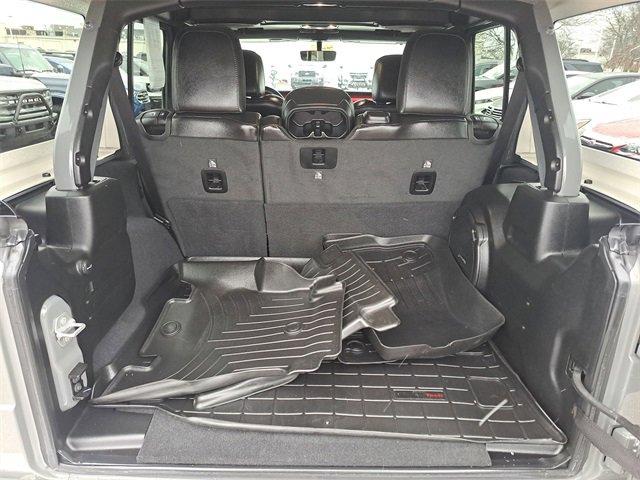 Used 2023 Jeep Wrangler Unlimited Rubicon w/ Cold Weather Group image 25