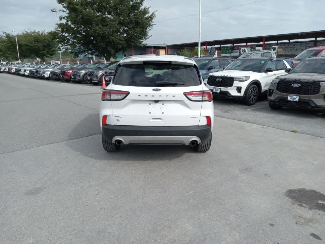 Certified 2022 Ford Escape SEL w/ Technology Package AWD/4WD image 6