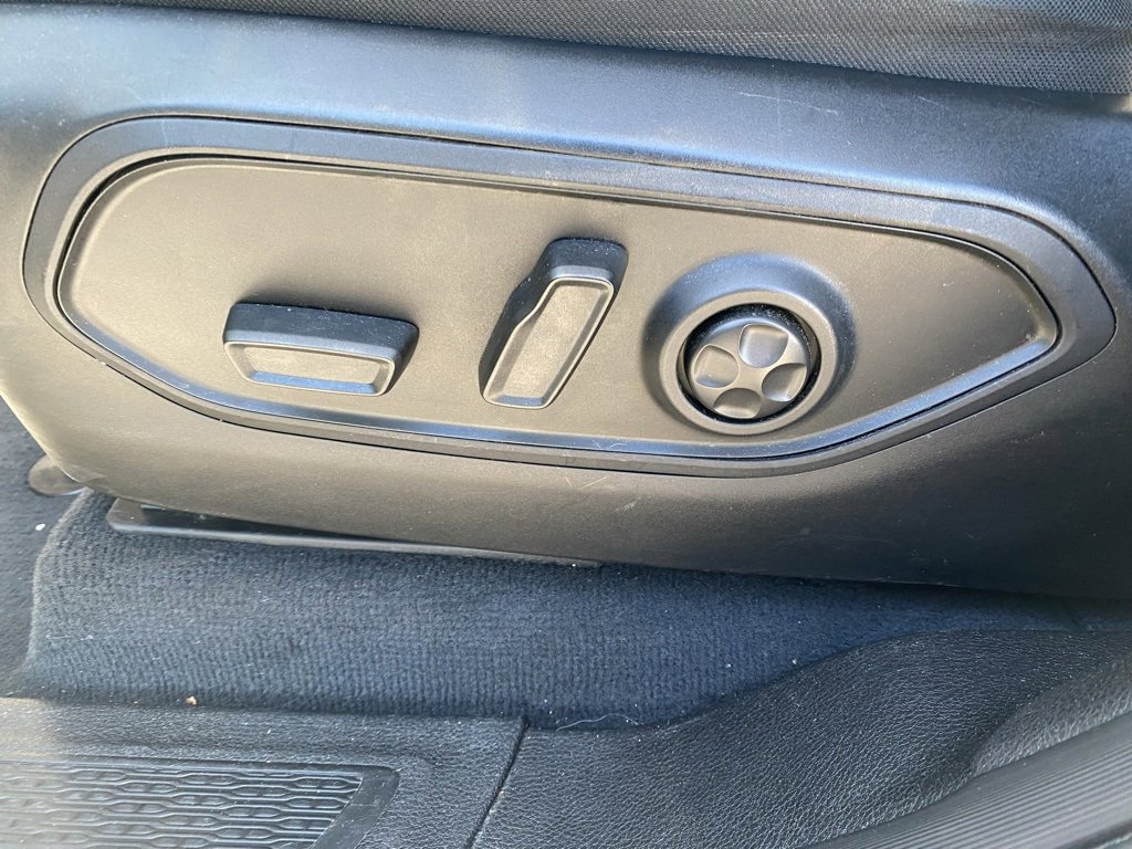 Used 2023 Jeep Grand Cherokee L Limited w/ Luxury Tech Group II image 15