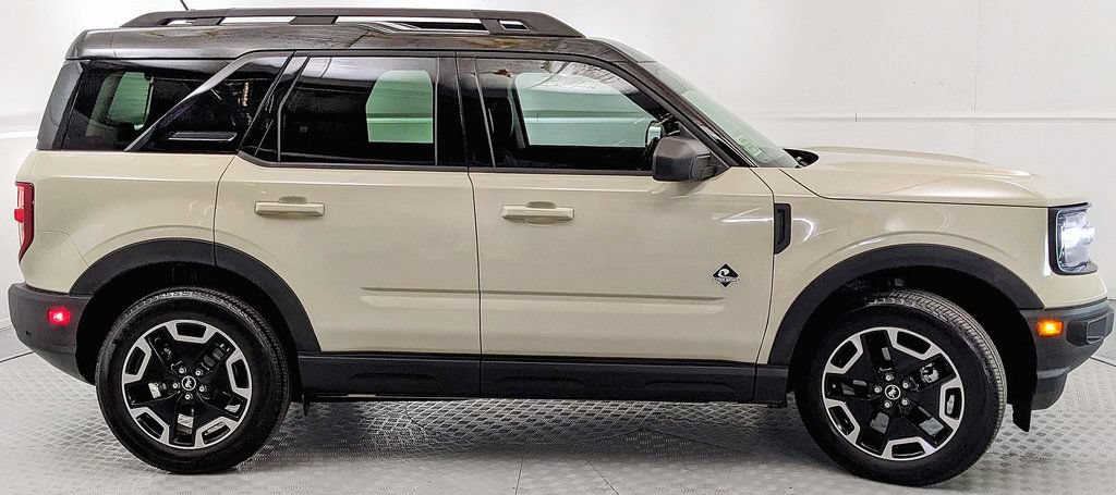 Certified 2024 Ford Bronco Sport Outer Banks AWD/4WD image 2