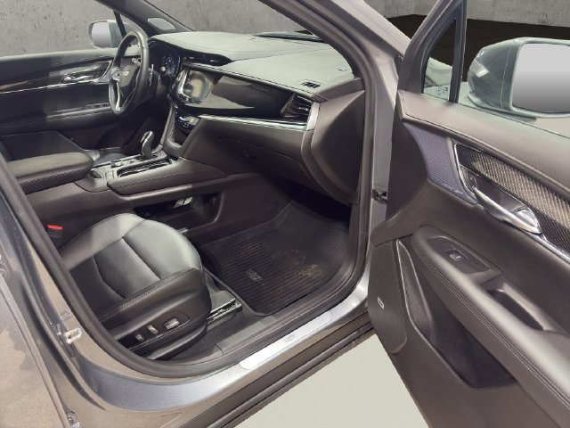 Used 2020 Cadillac XT6 Sport AWD/4WD image 18