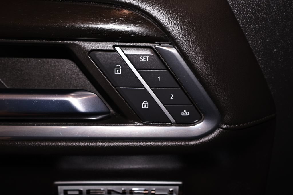 Used 2024 GMC Sierra 1500 Denali w/ Denali Reserve Package AWD/4WD image 9
