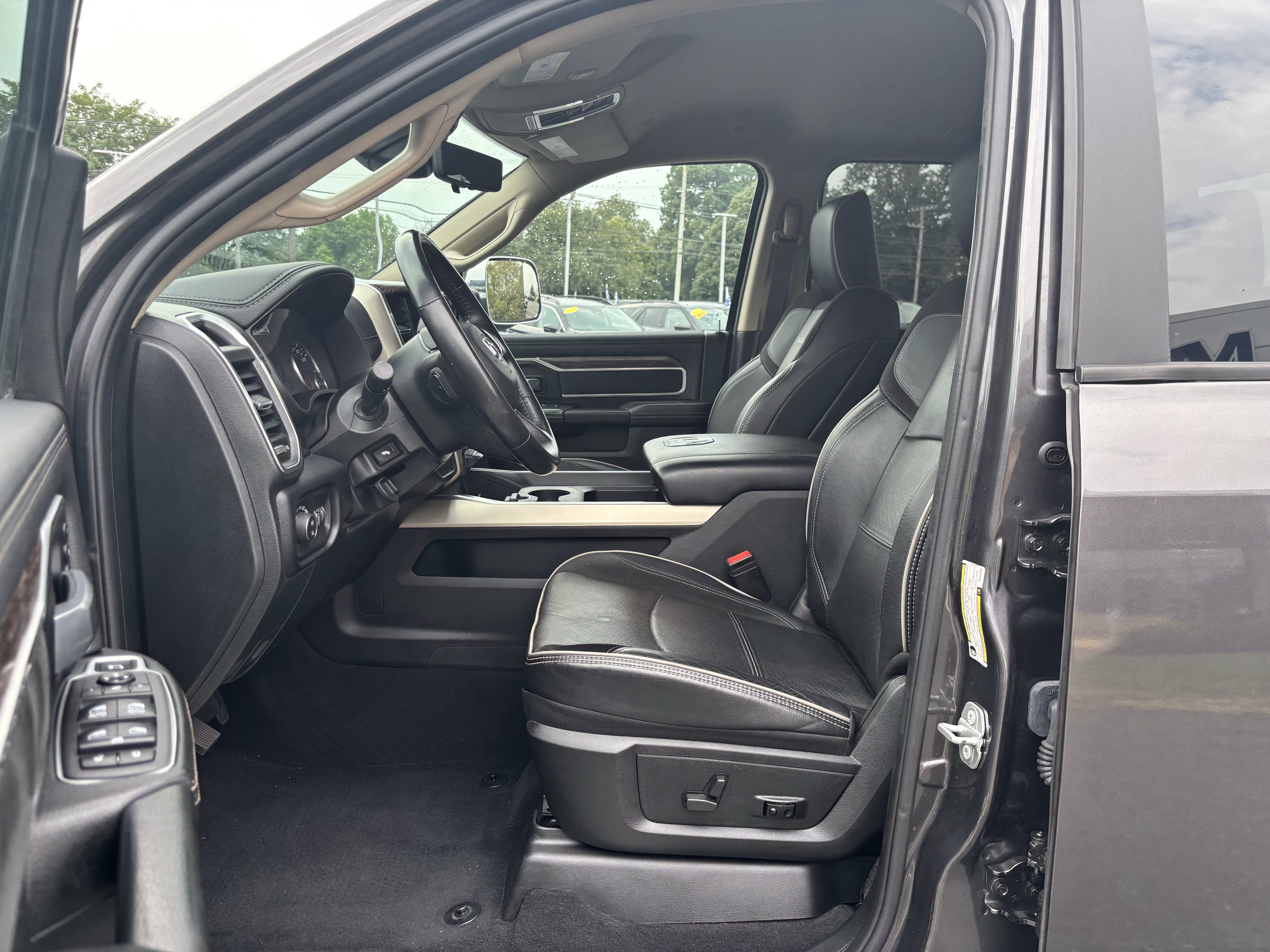 Used 2021 RAM 3500 Laramie w/ Safety Group AWD/4WD image 9