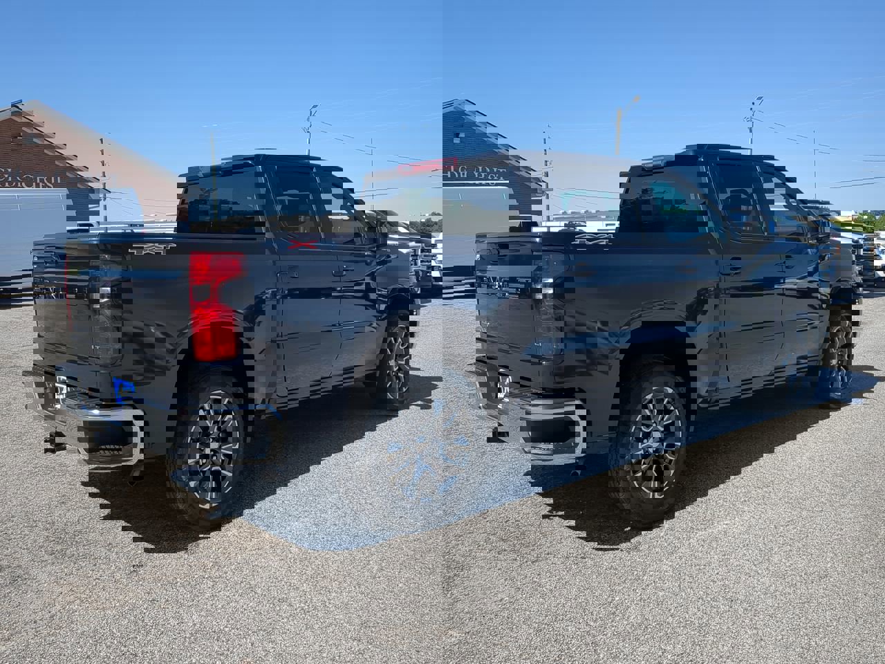 Used 2022 Chevrolet Silverado 1500 LT w/ Protection Package image 4