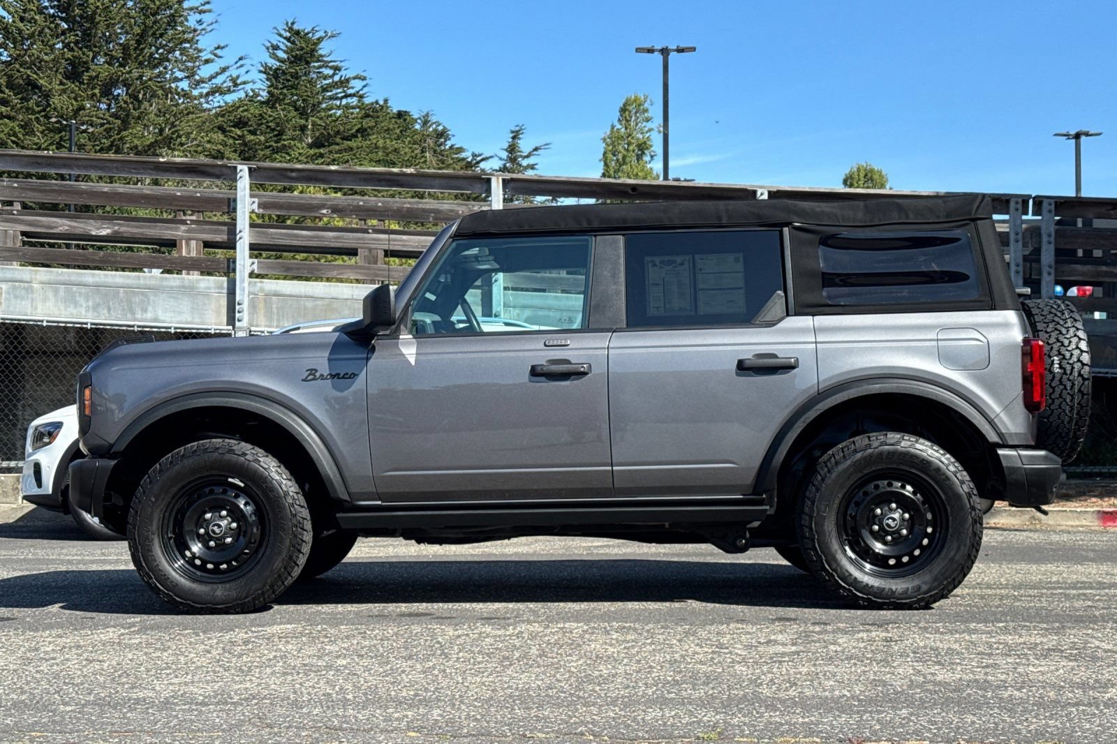 Certified 2023 Ford Bronco Black Diamond AWD/4WD image 10