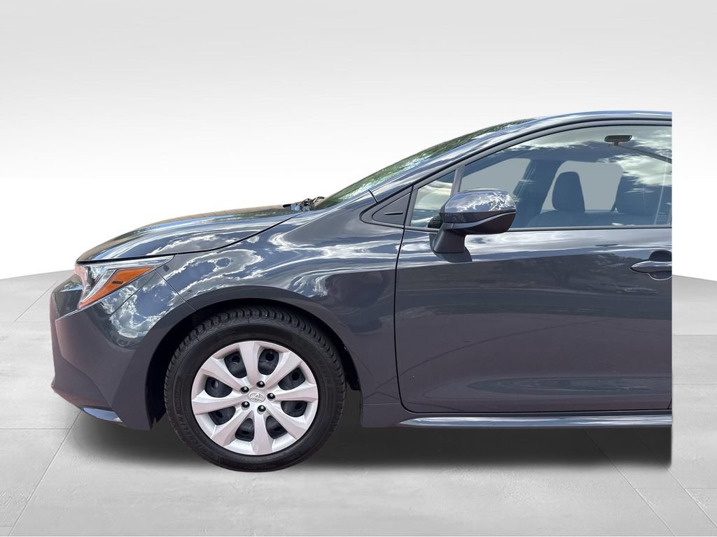 Used 2024 Toyota Corolla LE FWD image 35