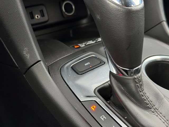 Used 2018 Chevrolet Equinox Premier AWD/4WD image 16
