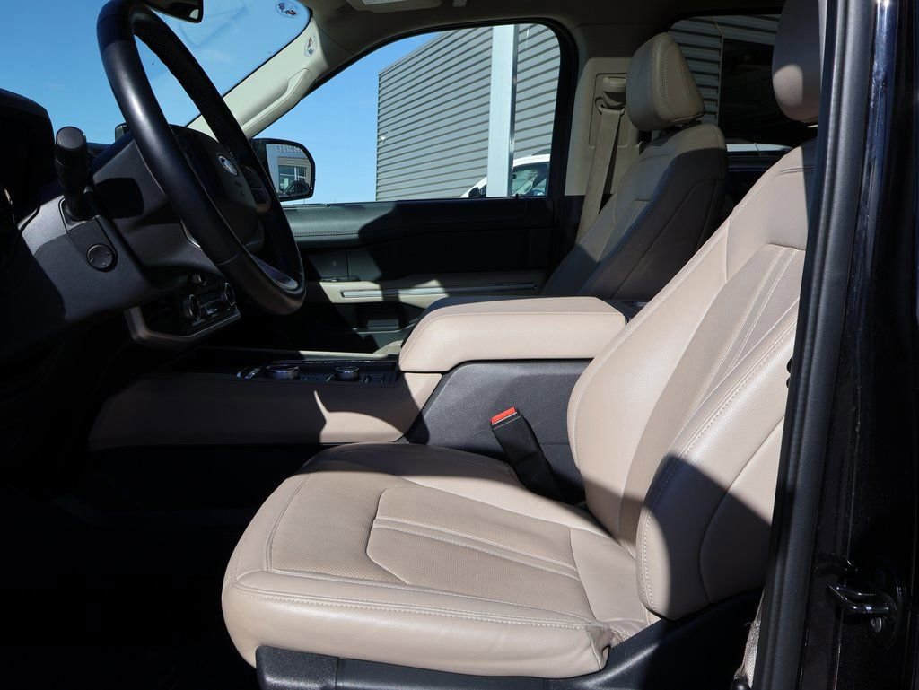 Certified 2024 Ford Expedition Limited image 24