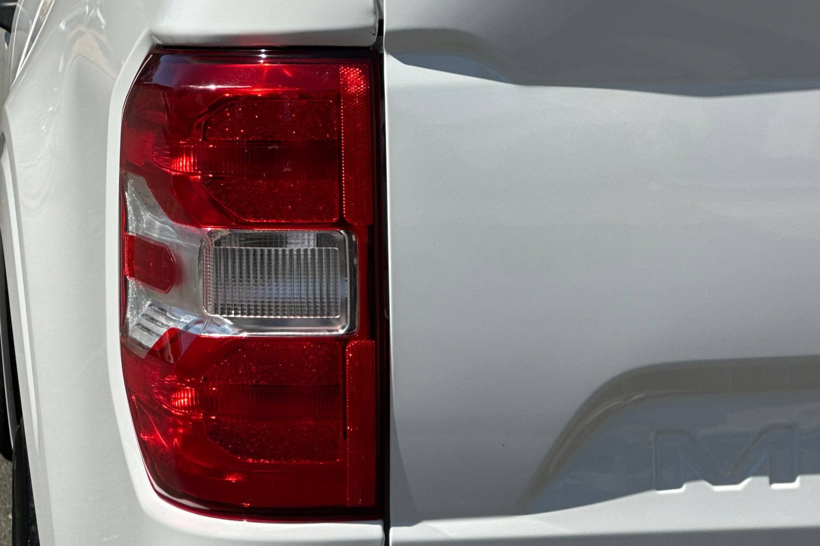 Certified 2025 Ford Maverick XL FWD image 46