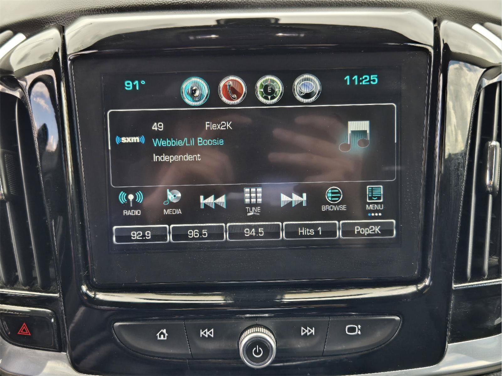 Used 2019 Chevrolet Traverse LT FWD image 15