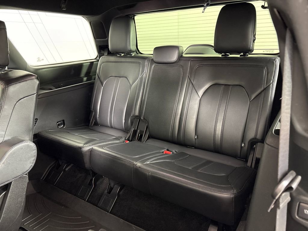 Certified 2019 Ford Expedition Limited w/ Equipment Group 301A image 31