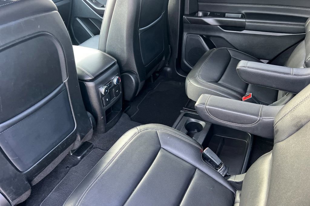 Certified 2020 Ford Explorer XLT w/ Equipment Group 202A image 14