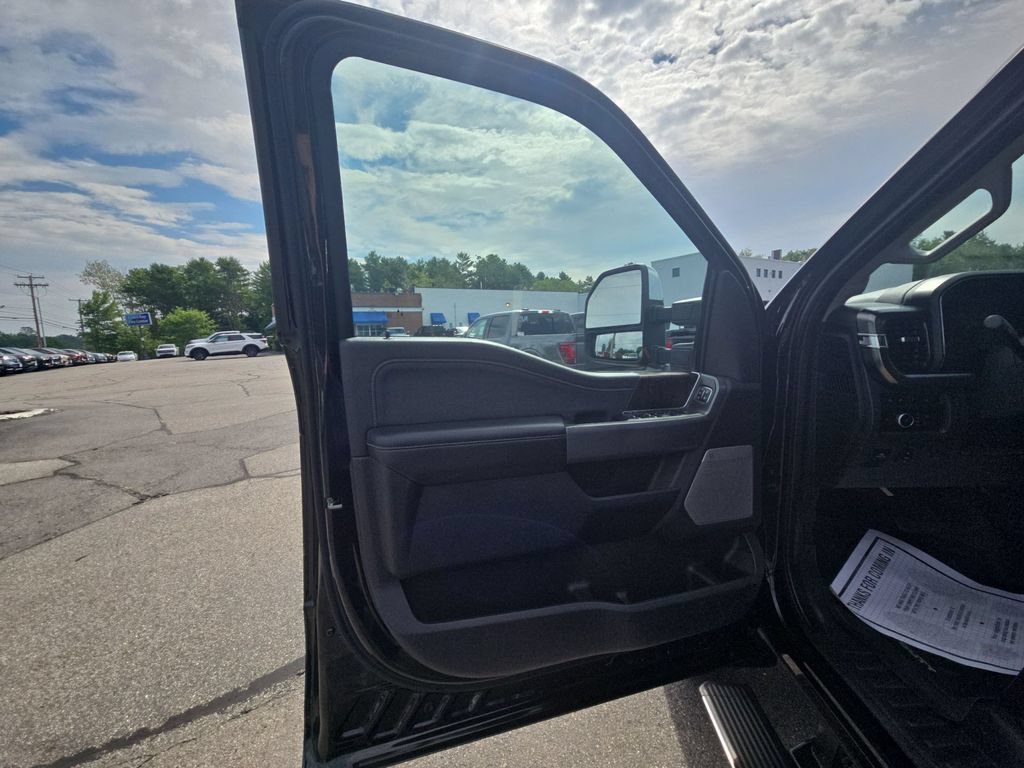 Certified 2023 Ford F350 Lariat w/ Lariat Ultimate Package AWD/4WD image 5