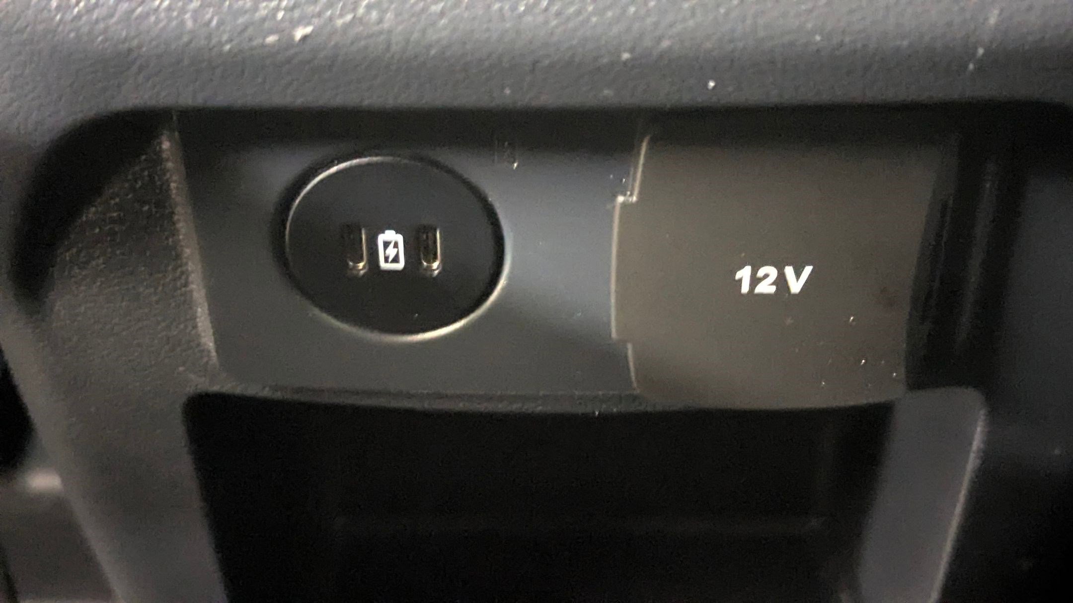 Certified 2025 Ford Explorer ST-Line w/ ST-Line Street Pack image 26