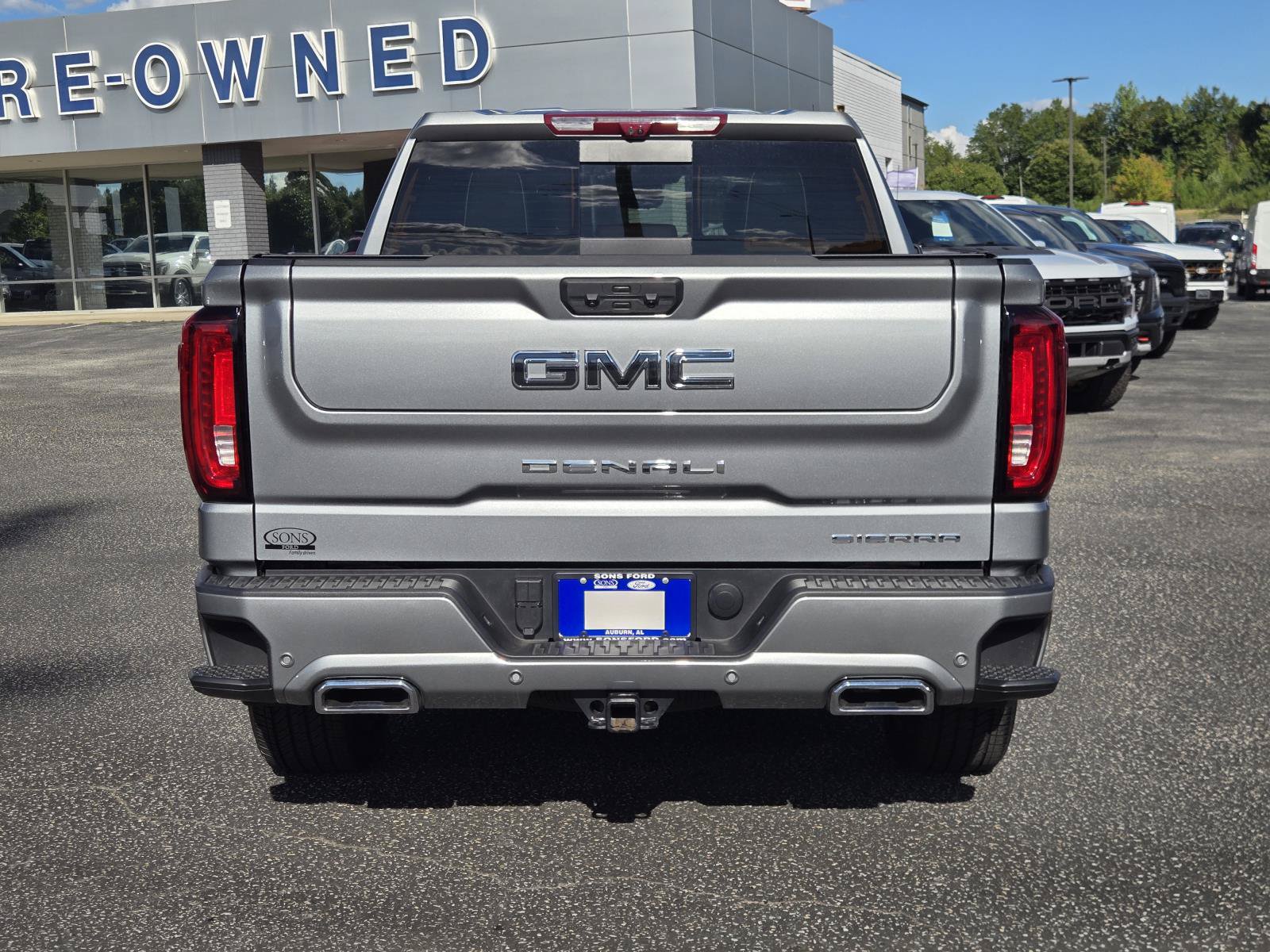 Used 2026 GMC Sierra 1500 Denali Ultimate AWD/4WD image 8