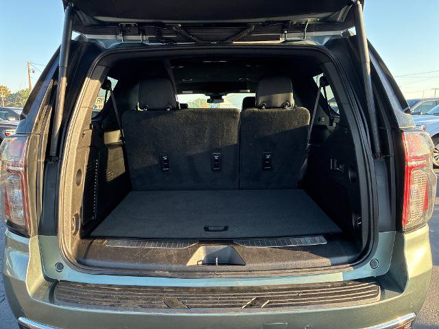 Used 2023 Chevrolet Suburban Premier RWD image 9