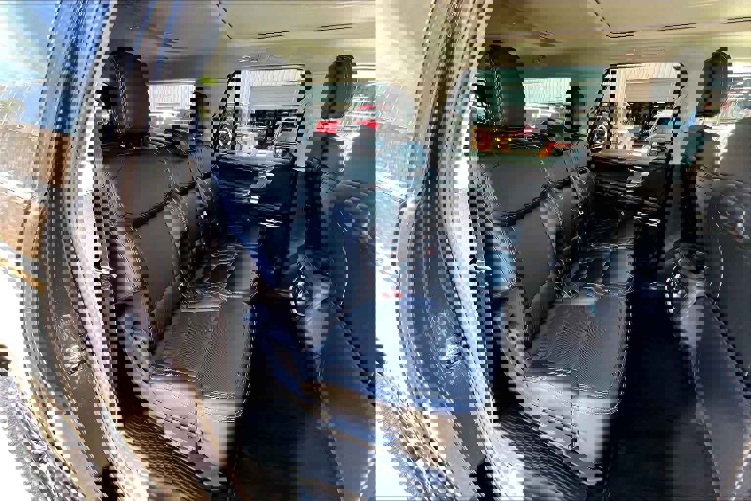 Certified 2025 Ford Expedition Max Platinum image 22