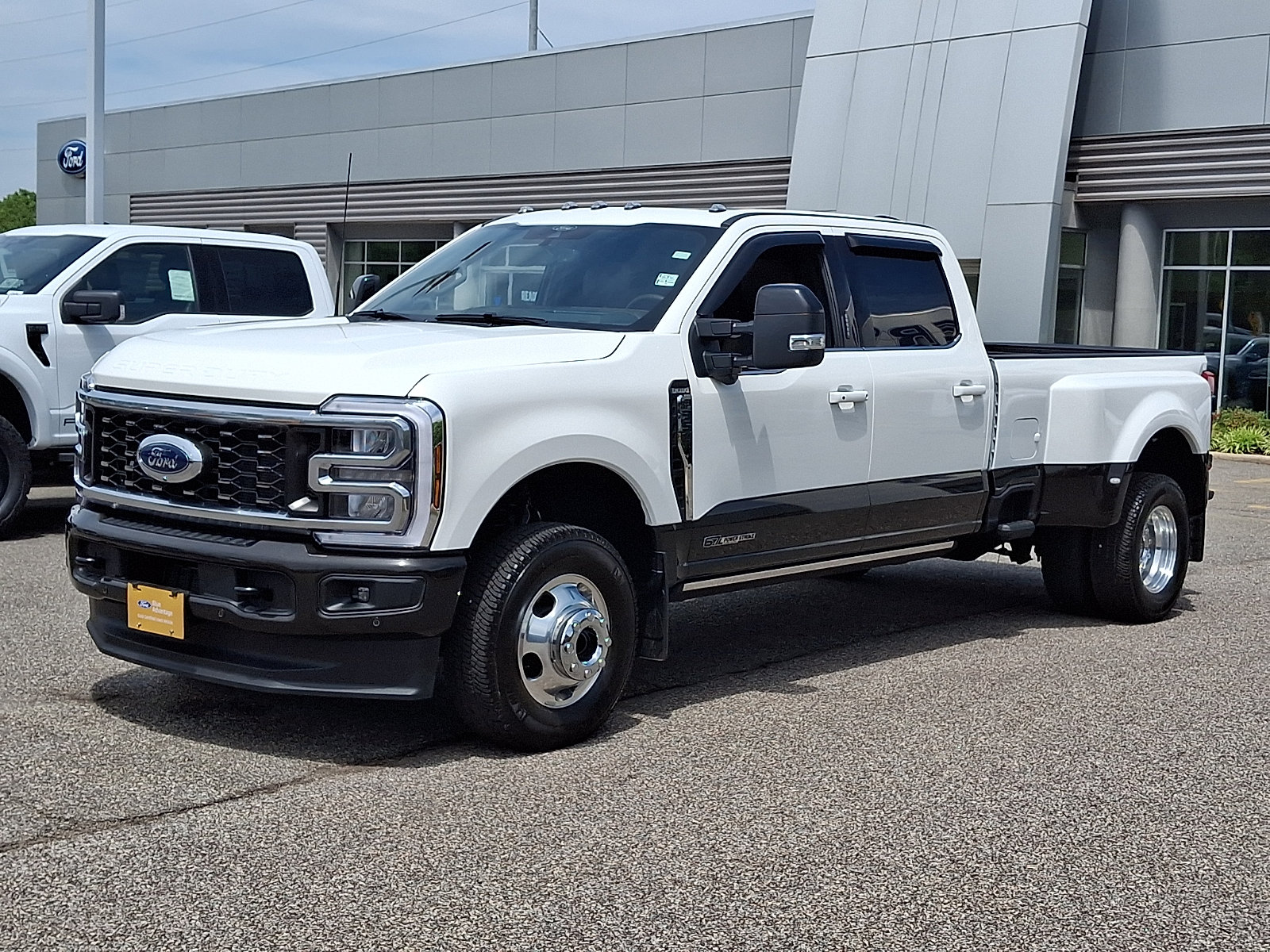 Certified 2024 Ford F350 King Ranch AWD/4WD image 5