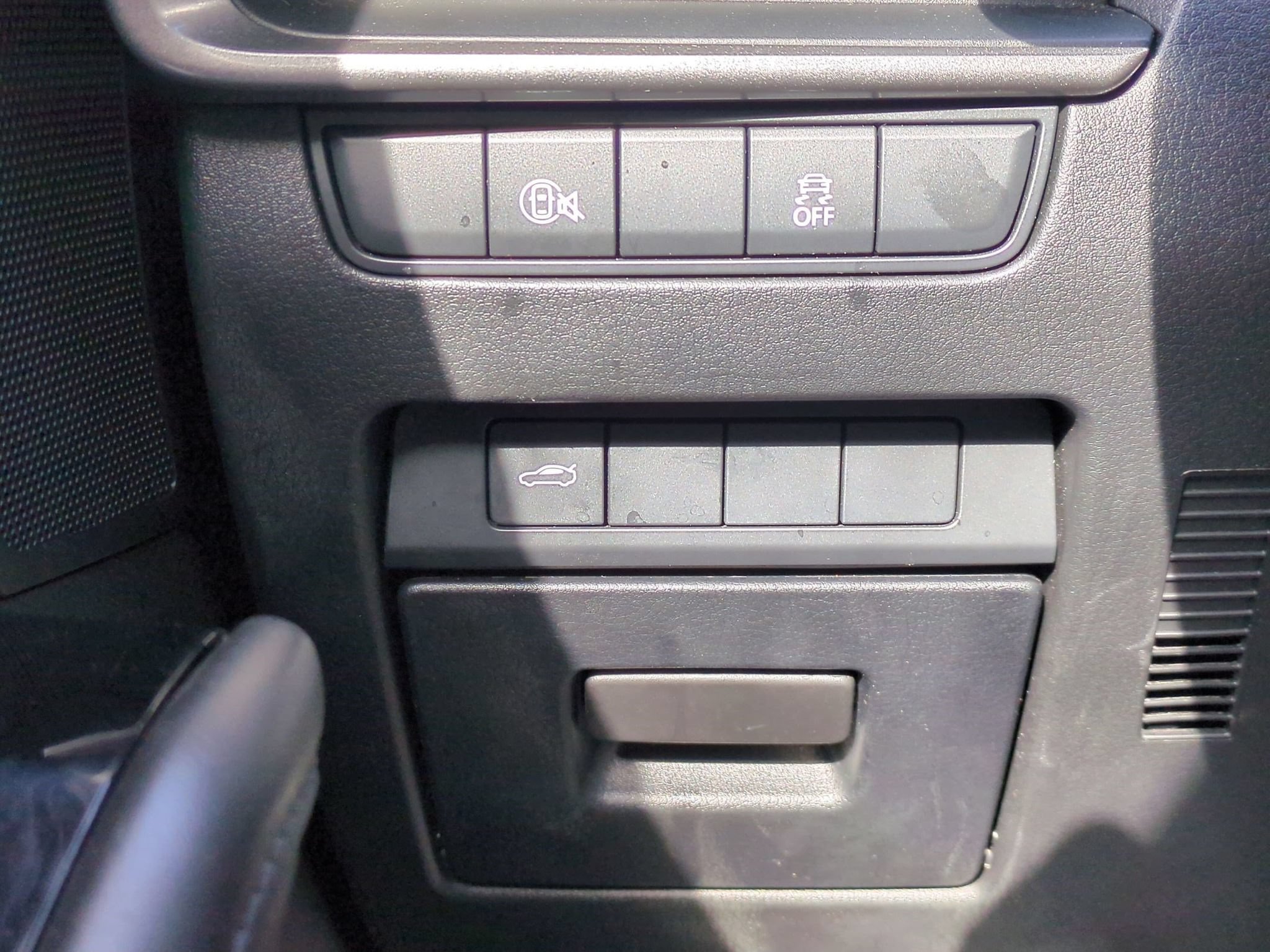 Used 2025 MAZDA MAZDA3 s FWD image 14