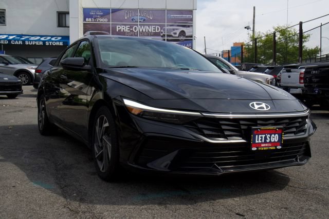 Used 2025 Hyundai Elantra SEL