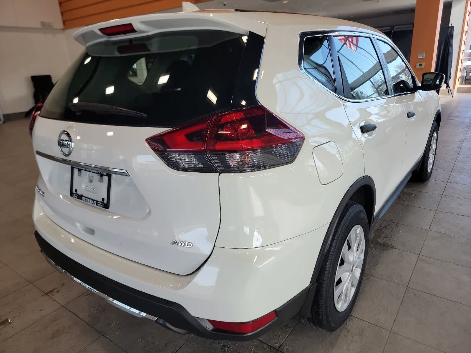 Used 2019 Nissan Rogue S AWD/4WD image 7