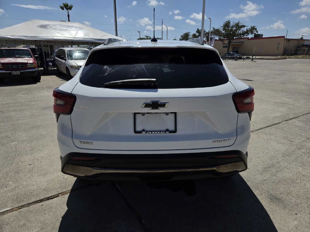Used 2024 Chevrolet Trax ACTIV FWD image 16