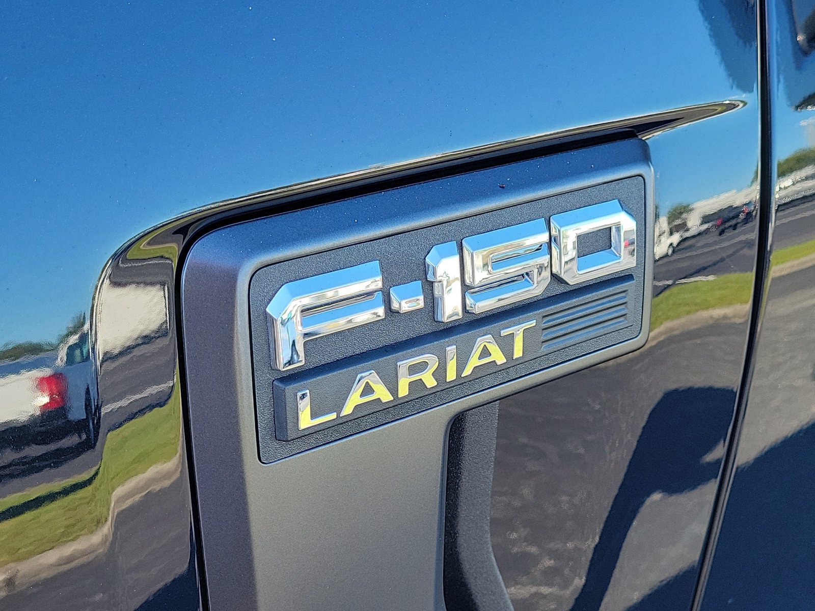 Certified 2022 Ford F150 Lariat AWD/4WD image 8