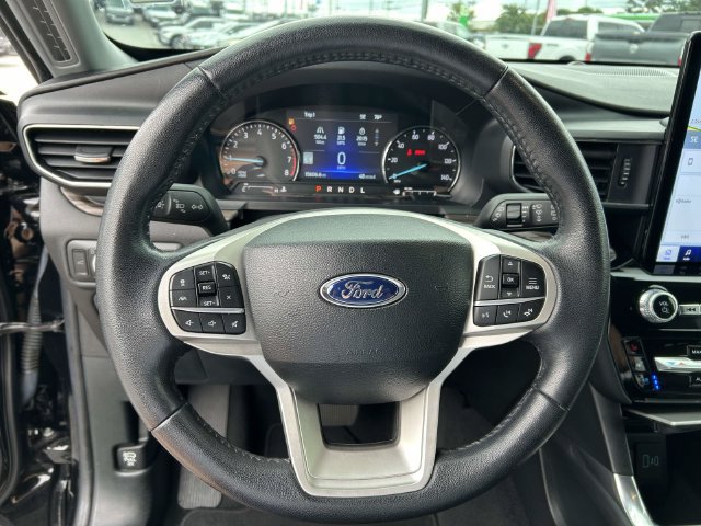 Certified 2023 Ford Explorer Limited w/ Limited Technology Package RWD image 21