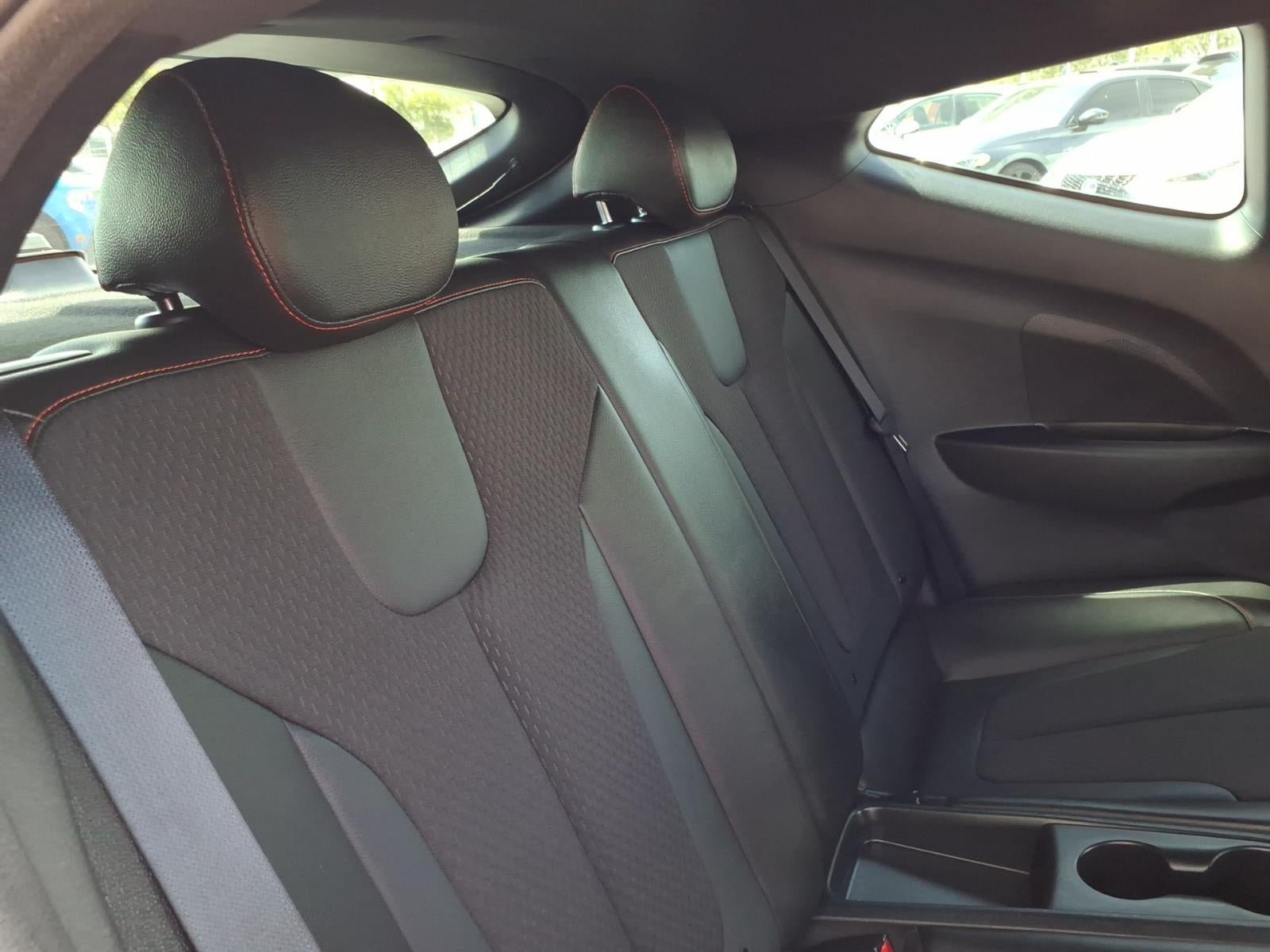 Used 2019 Hyundai Veloster Turbo FWD image 15