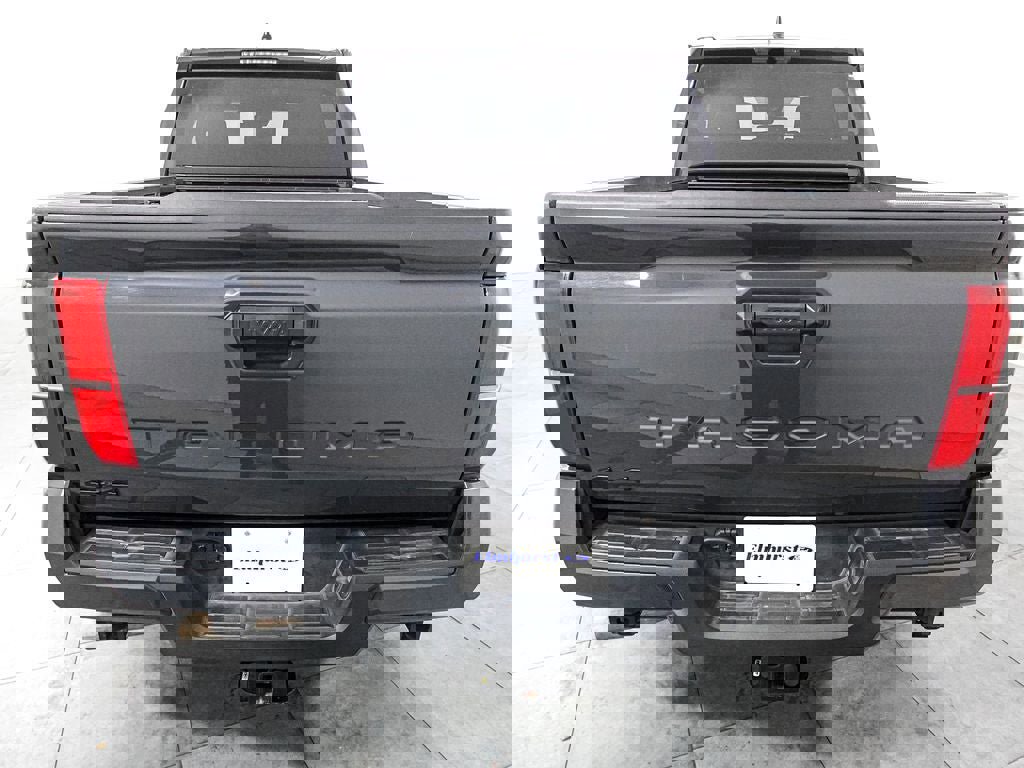 Used 2025 Toyota Tacoma TRD Off-Road image 3