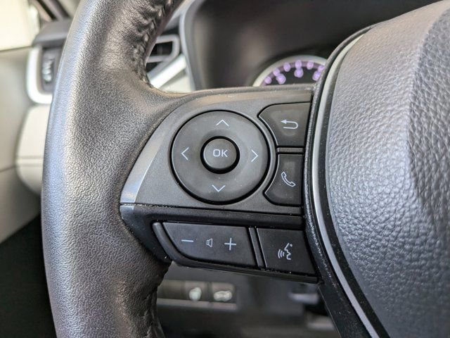 Used 2022 Toyota RAV4 XLE Premium image 24